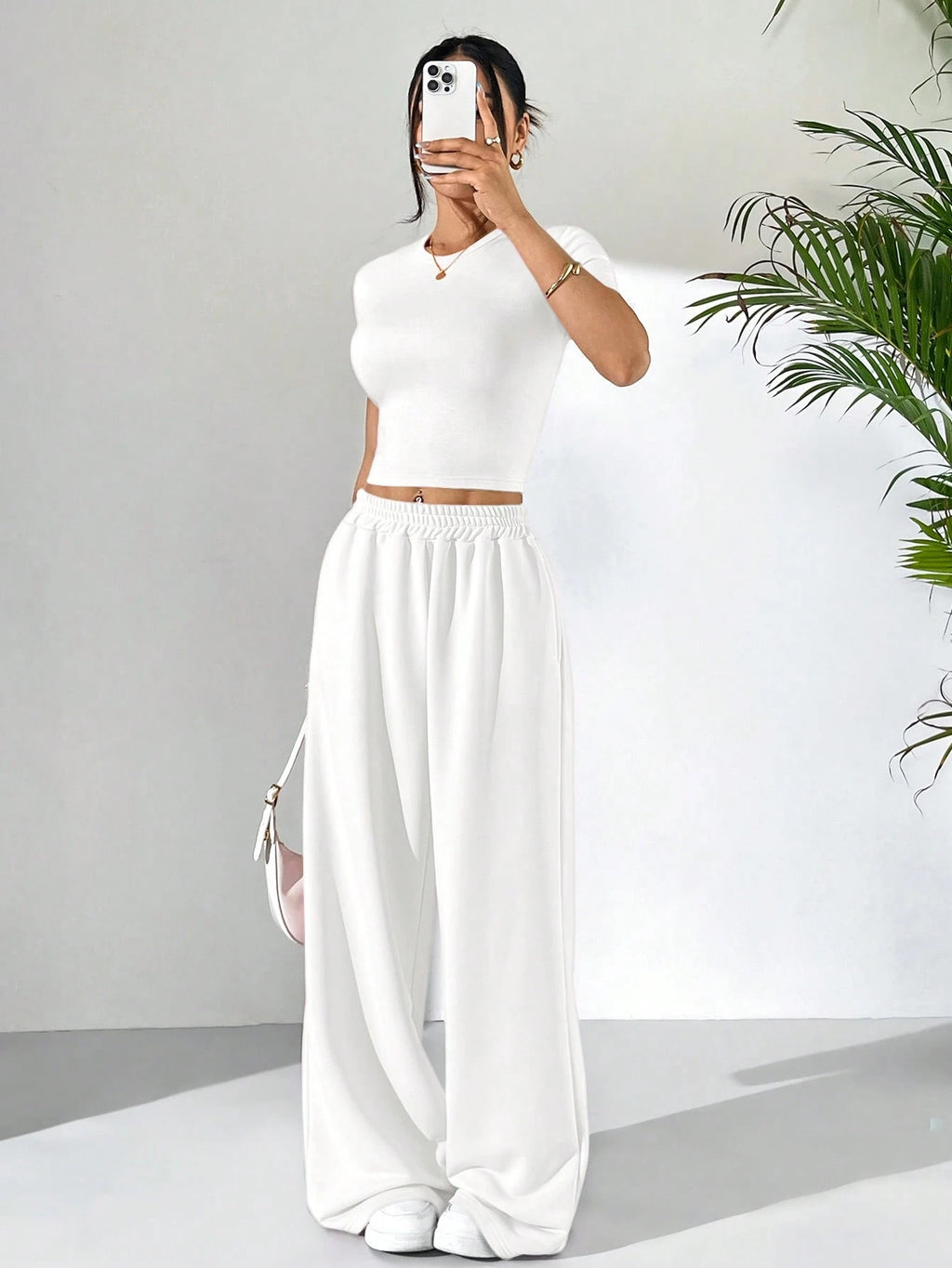 Ezwear 2Pcs/Set Summer White Tight Short Sleeve T-Shirt and Loose Sweatpants Casual Outfits